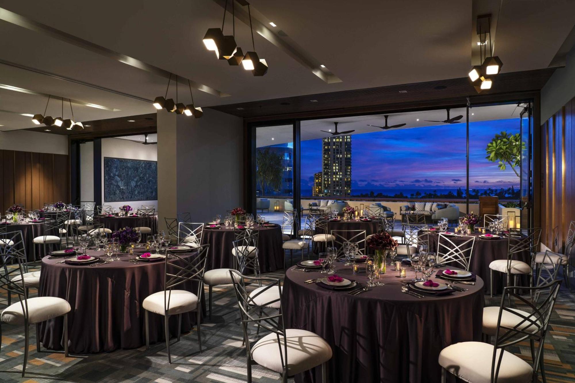 The Ritz-Carlton Residences, Waikiki Beach Hotel Гонолулу Экстерьер фото