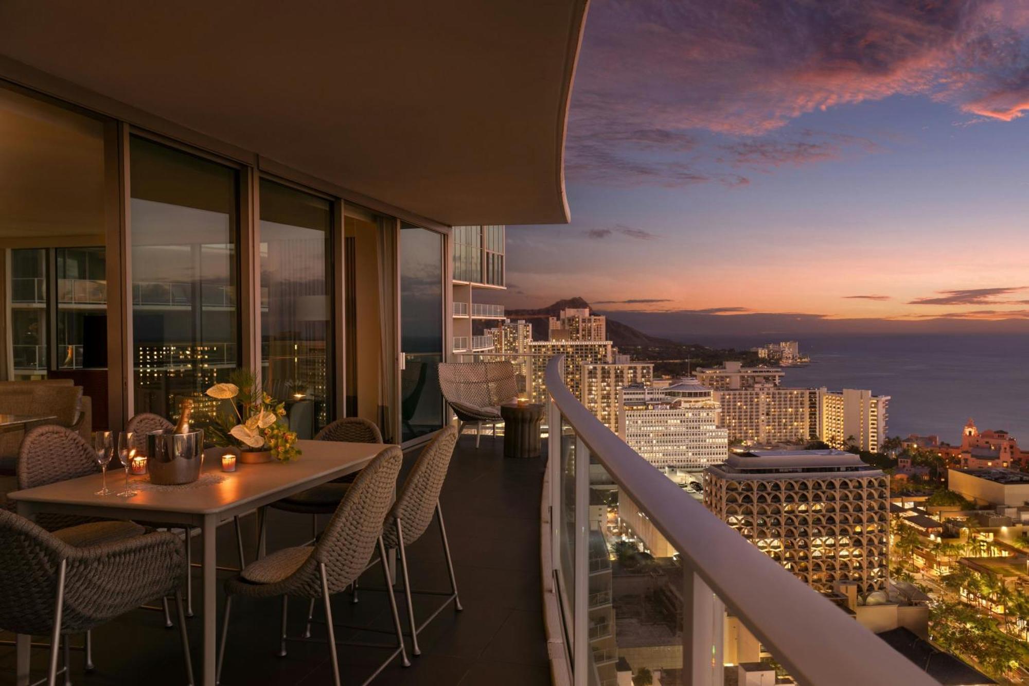 The Ritz-Carlton Residences, Waikiki Beach Hotel Гонолулу Экстерьер фото
